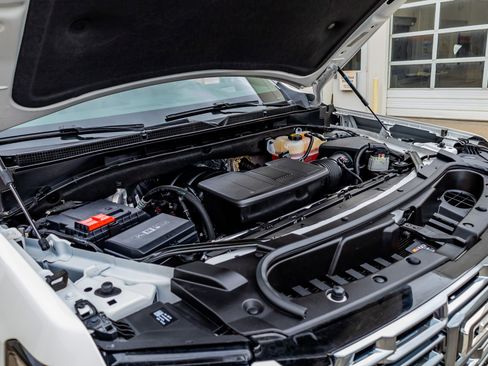 Used 2025 GMC Yukon Denali Ultimate image 44