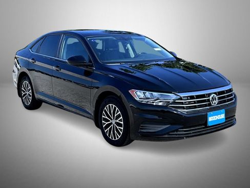 Used 2019 Volkswagen Jetta SE FWD image 3