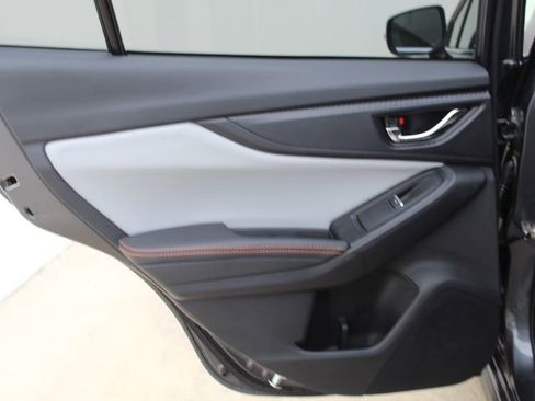 Used 2023 Subaru Crosstrek 2.5i Limited w/ Moonroof Package image 33