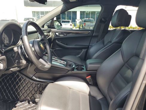Used 2024 Porsche Macan S AWD/4WD image 17