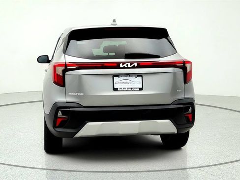 Used 2025 Kia Seltos LX AWD/4WD image 6
