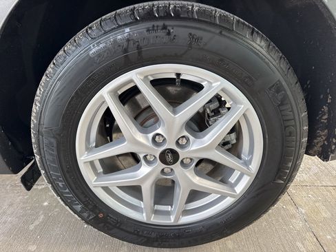 Certified 2024 Ford Edge SEL w/ Convenience Package image 19