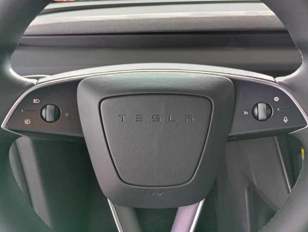 Used 2026 Tesla Model Y Long Range RWD image 16