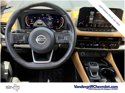 Used 2021 Nissan Rogue Platinum FWD image 11