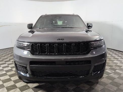 New 2025 Jeep Grand Cherokee L Limited AWD/4WD image 2