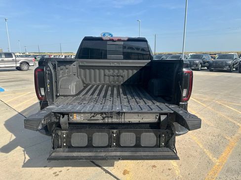Used 2020 GMC Sierra 1500 AT4 w/ AT4 Premium Package AWD/4WD image 8