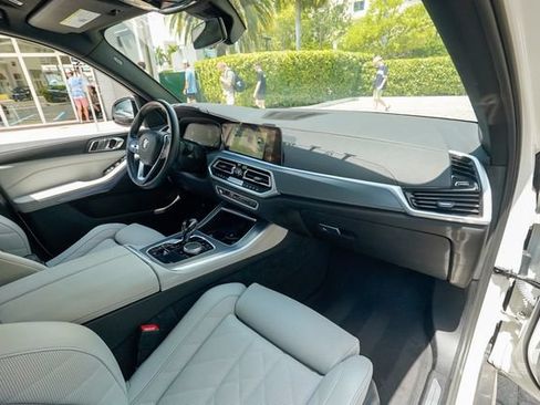 Used 2023 BMW X5 xDrive40i w/ Parking Assistance Package AWD/4WD image 82