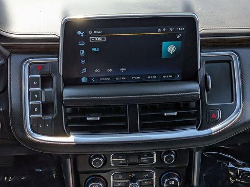 Used 2023 Chevrolet Suburban Premier image 19