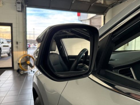 Used 2018 Toyota Highlander XLE image 15