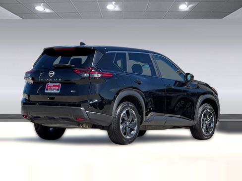 Used 2025 Nissan Rogue SV AWD/4WD image 8