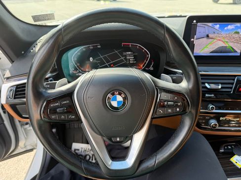 Used 2022 BMW 530i xDrive w/ Premium Package AWD/4WD image 15