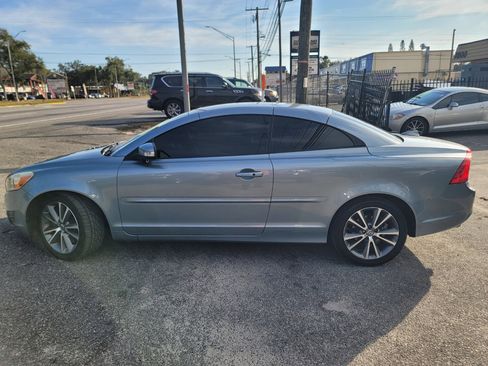 Used 2011 Volvo C70 T5 w/ Convenience Pkg image 4
