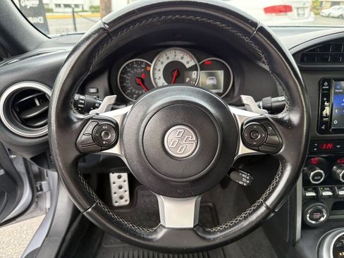 Used 2020 Toyota 86 RWD image 24