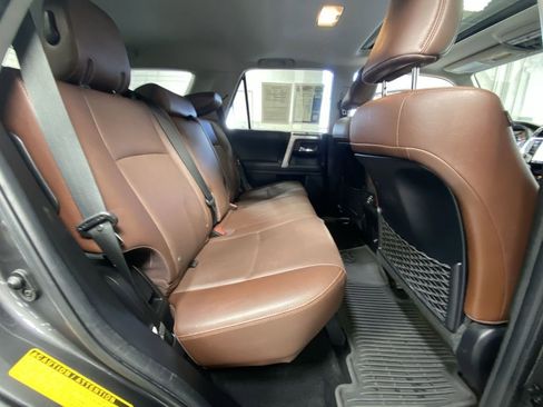 Used 2022 Toyota 4Runner Limited AWD/4WD image 36