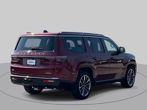 Used 2024 Jeep Wagoneer Series III w/ Premium Group I AWD/4WD image 4