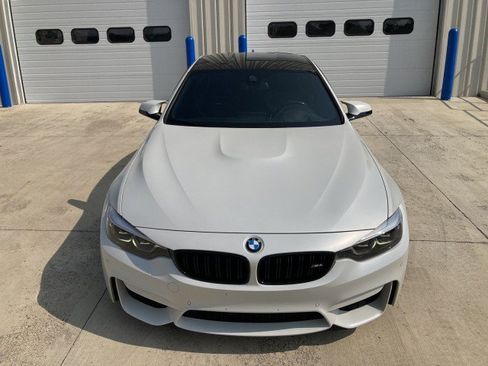 Used 2018 BMW M4 Coupe w/ Executive Package RWD image 5