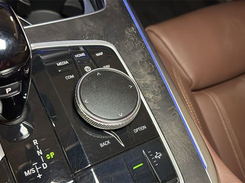 Used 2022 BMW X7 xDrive40i w/ Premium Package image 33