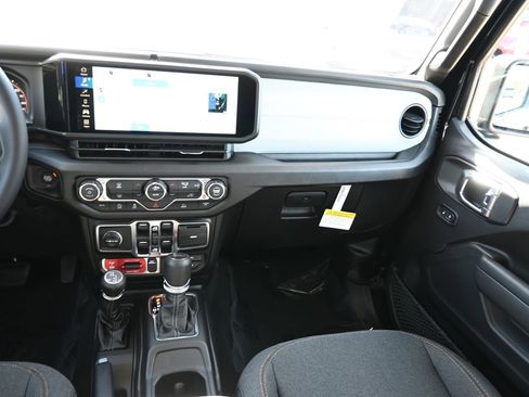 New 2026 Jeep Gladiator Willys image 16