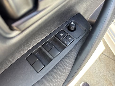 Used 2025 Toyota Corolla LE FWD image 14