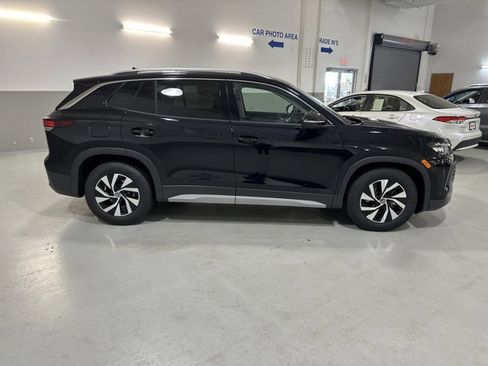 New 2026 Volkswagen Tiguan S FWD image 10