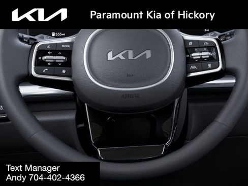 New 2026 Kia Carnival SX w/ SX Dark Edition Package FWD image 22