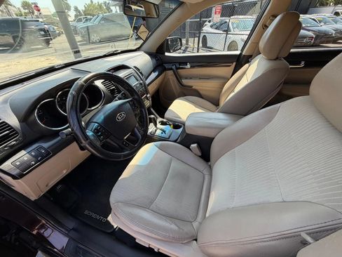 Used 2012 Kia Sorento EX FWD image 11