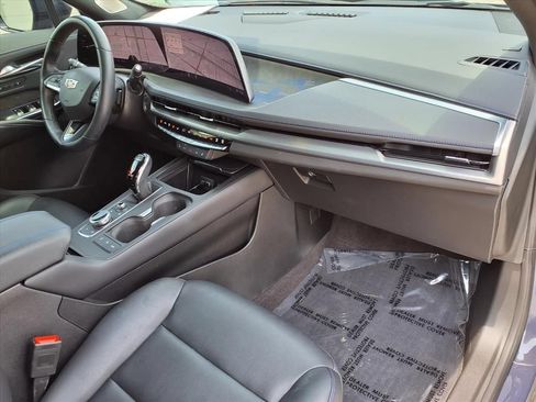 Certified 2024 Cadillac XT4 Sport w/ Cold Weather Package FWD image 8