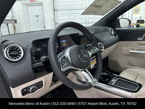 Certified 2025 Mercedes-Benz GLA 250 GLA 250 image 7