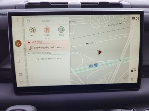 New 2024 Land Rover Defender 110 SE image 19