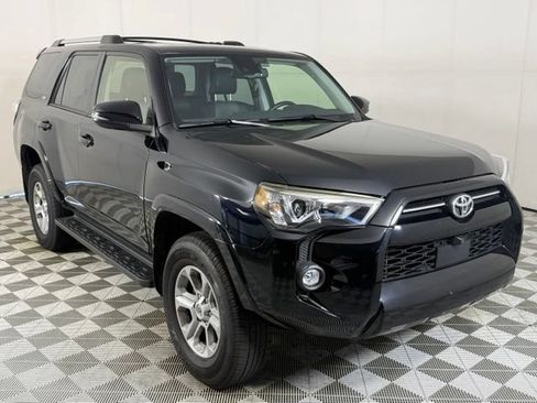 Used 2024 Toyota 4Runner SR5 Premium w/ Moonroof Package AWD/4WD image 10
