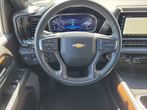 Used 2024 Chevrolet Silverado 2500 High Country w/ High Country Premium Package image 14