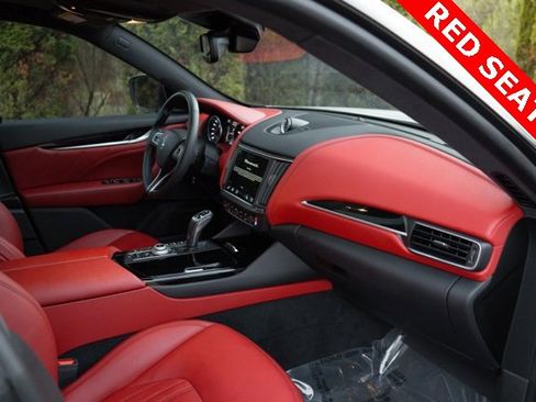 Used 2022 Maserati Levante GT image 34