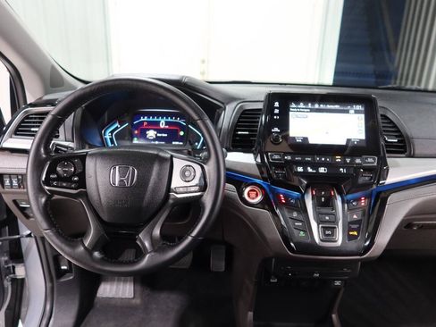 Used 2023 Honda Odyssey Touring image 22