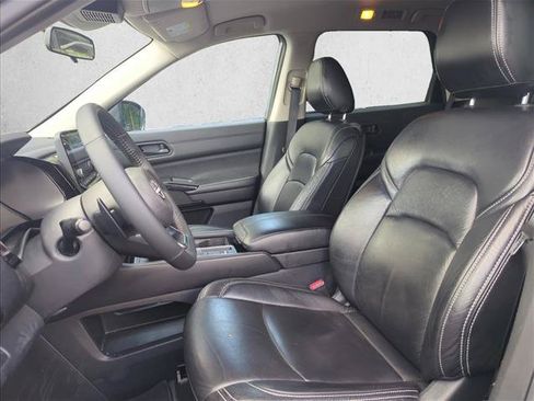 Used 2023 Nissan Pathfinder SV FWD image 18