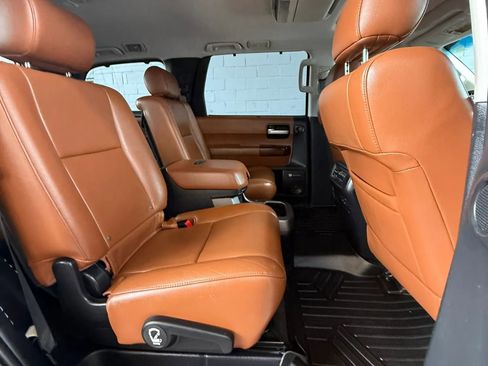 Used 2011 Toyota Sequoia Platinum RWD image 20