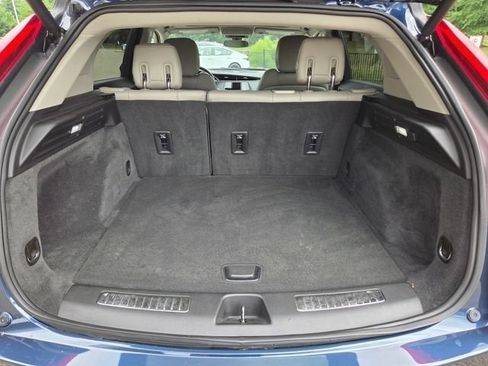Used 2019 Cadillac XT4 Premium Luxury FWD image 30