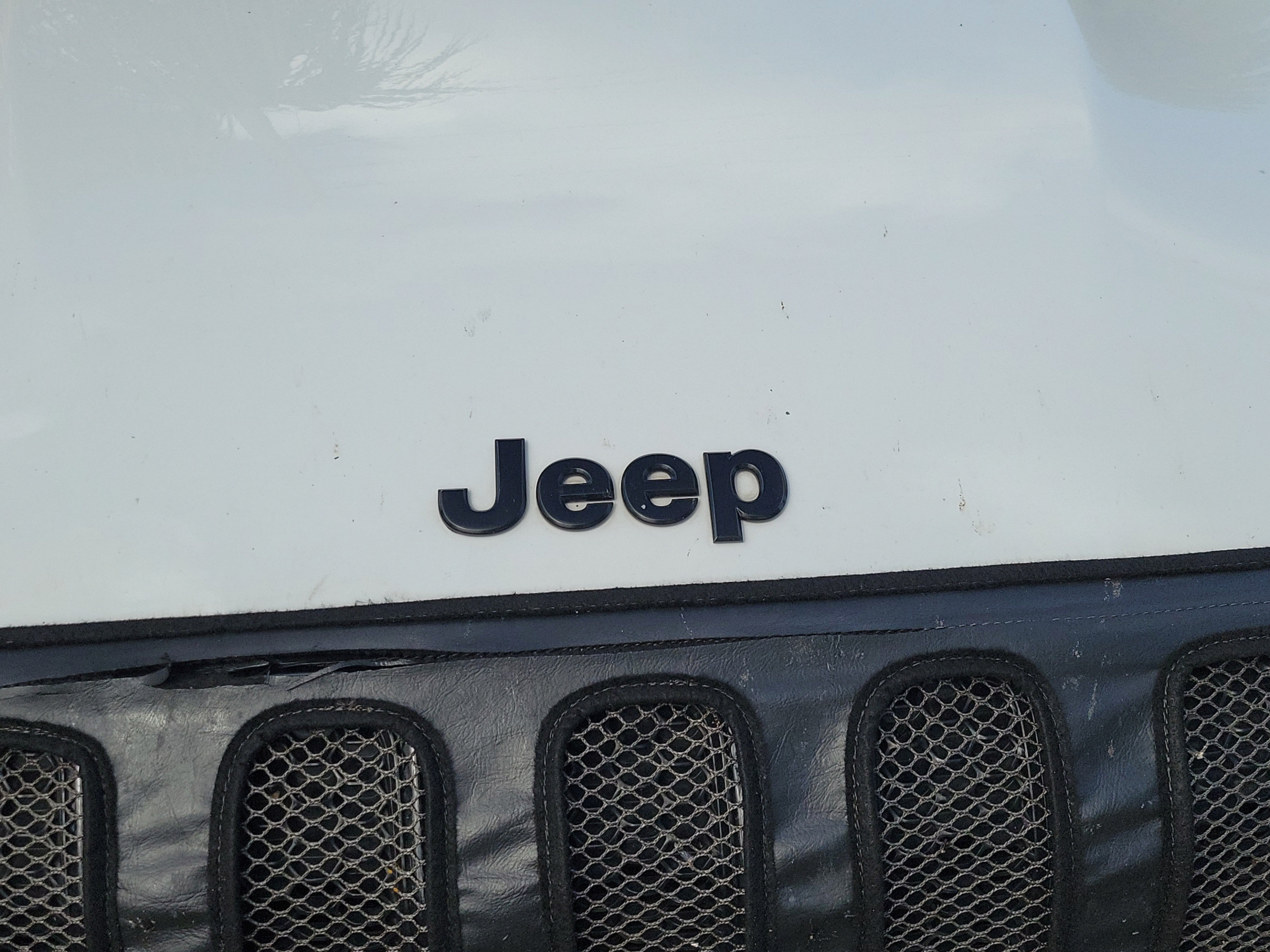 Used 2018 Jeep Cherokee Limited w/ Technology Group FWD image 12