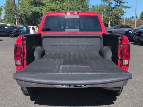 Used 2017 RAM 1500 Classic SLT AWD/4WD image 23