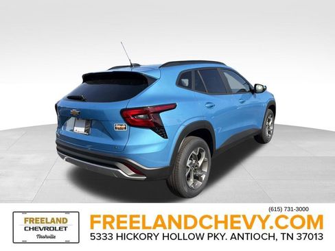 New 2026 Chevrolet Trax LT image 2