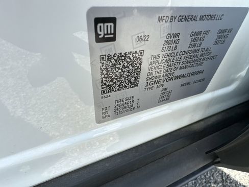 Used 2022 Chevrolet Traverse LT w/ LPO, Floor Liner Package image 35