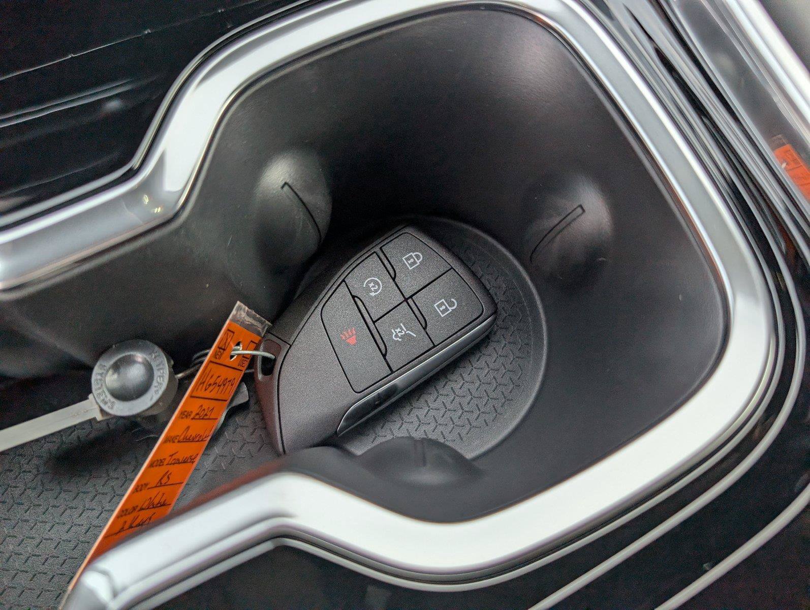 New 2027 Chevrolet Traverse RS w/ LPO, Floor Liner Package FWD image 19