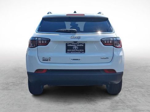 Used 2024 Jeep Compass Latitude AWD/4WD image 5