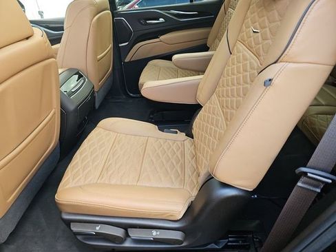 Used 2024 Cadillac Escalade Sport w/ LPO, ONYX Package image 4