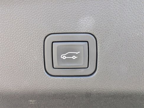 Used 2023 Chevrolet Tahoe LT image 16