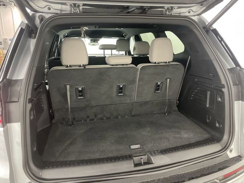 New 2025 GMC Acadia Elevation image 26