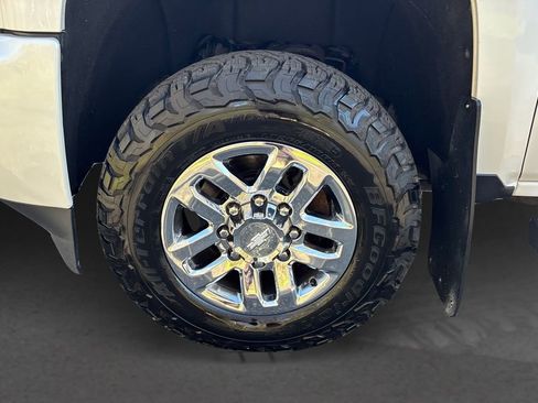 Used 2018 Chevrolet Silverado 3500 High Country image 11