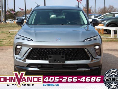 Used 2025 Buick Envision Sport Touring image 2