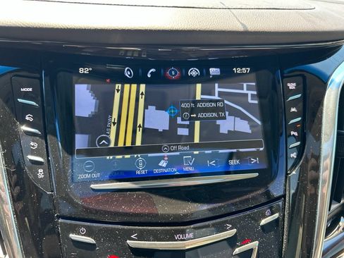 Used 2017 Cadillac Escalade Premium Luxury AWD/4WD image 10