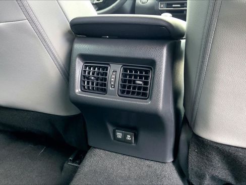 Used 2025 Toyota Camry SE FWD image 68
