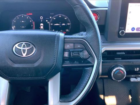 Used 2024 Toyota Tacoma TRD Off-Road AWD/4WD image 24